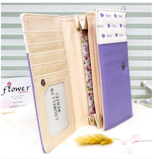 Sleek & Stylish Trifold Wallet Clutch